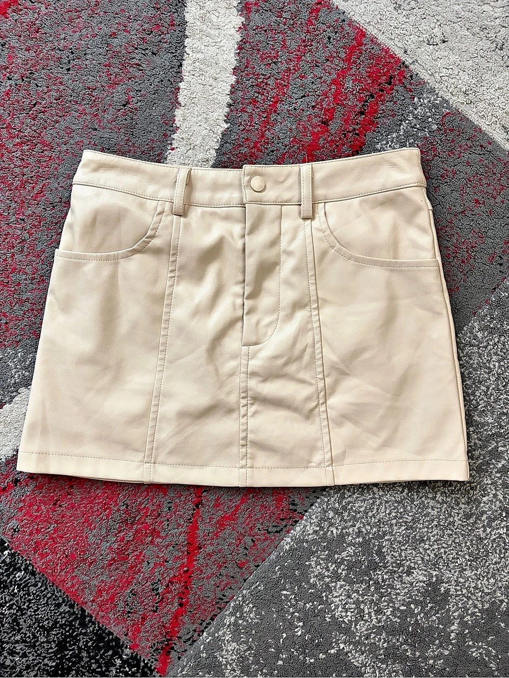 Pacsun Mini Skirt in Beige Size XS Like New